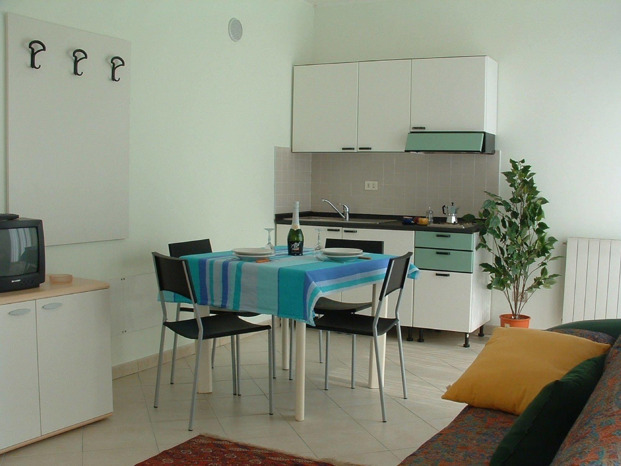 Residence Tre Ponti Verbania Exteriör bild
